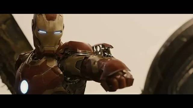 漫威经费爆炸的打斗：复仇者联盟2钢铁侠vs绿巨人浩克