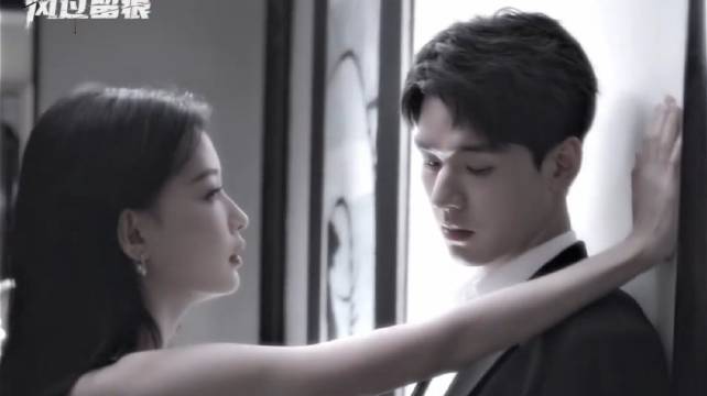 龚俊孙怡俩怎么见完喝完亲完还有手qiang的事 布什戈门，一上来就这么刺激吗！