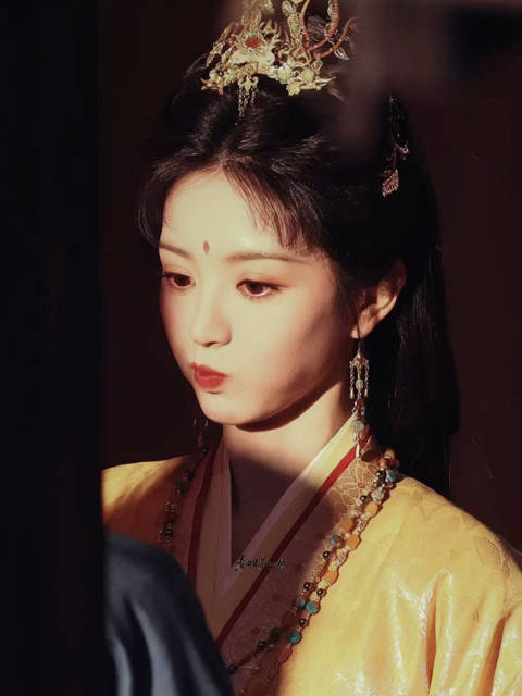 你说的啥？！笑死我了！ .