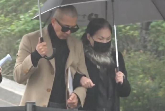 泪崩现场！周渝民搀扶痛哭言承旭送别大S，F4情谊击穿众人泪腺