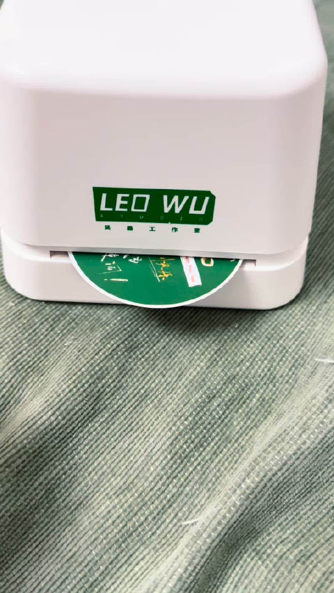 天啊你们知道吴磊这个新年礼盒的周历有多浪漫吗