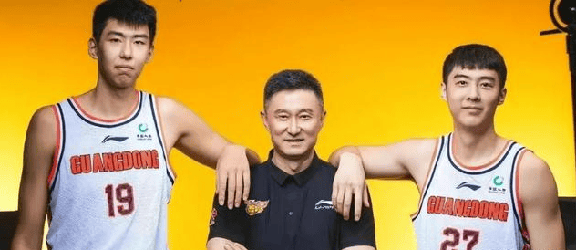 广东队消息:任骏飞伤情报告出炉,杜锋迎来喜讯,内线双塔被激活