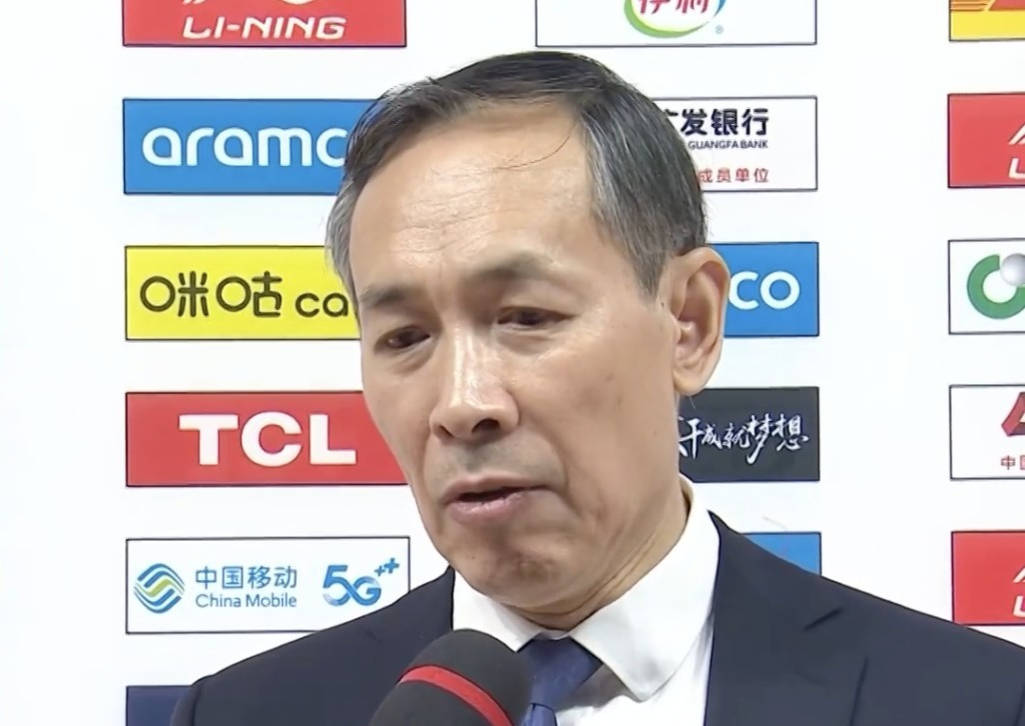 CBA老帅点名签约水货外援,4分钟5失误被弃用,百万引援打水漂_许利民_防守_篮板球