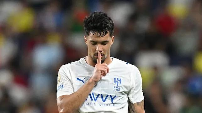 [流言板]因C罗反对本泽马加盟新月，导致莱昂纳多租借马竞的交易告吹