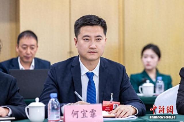 山西省人大代表、山西蓝焰控股股份有限公司安全环保部副部长何宜霏。 受访者供图