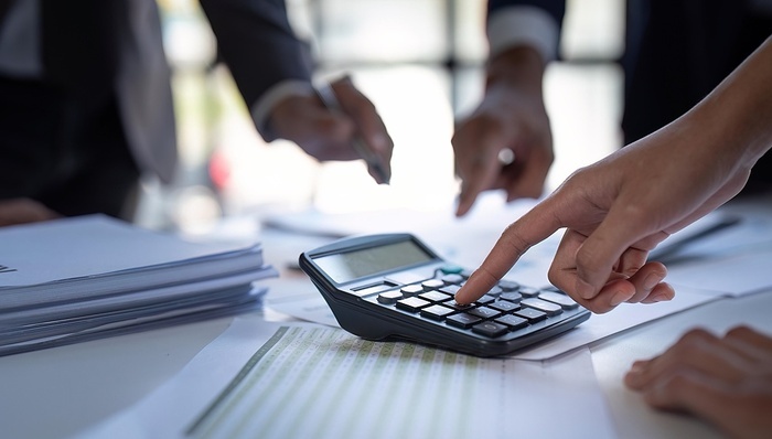 车险市场持续“大撤退”，年内多家汽车服务商注销保险中介牌照