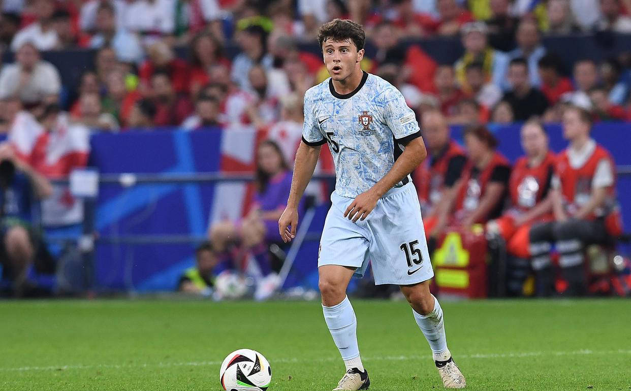 曼城转会新动向！瓜帅锁定豪购，球队重塑阵容