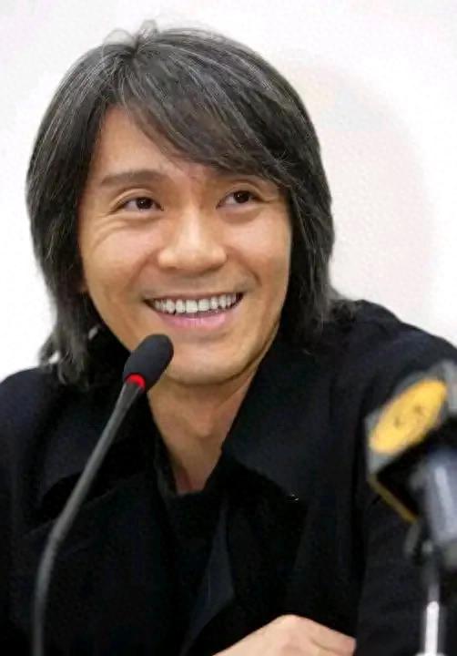 周星驰《女足》杀青!迪丽热巴张小斐张艺兴组‘功夫女团’