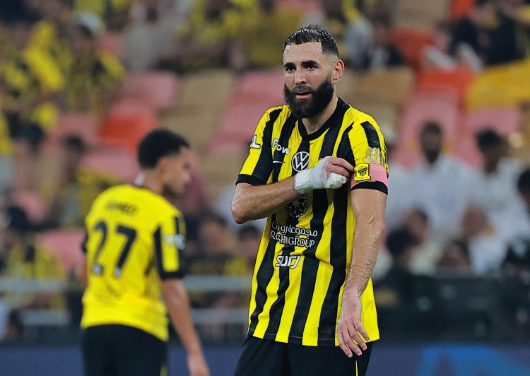 走不成了？记者：利雅得新月与本泽马的谈判已经陷入僵局