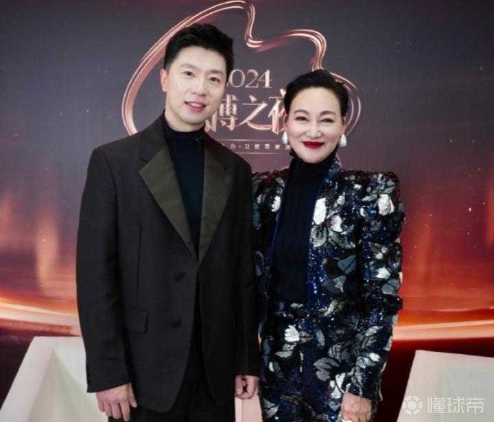 惠英红社媒晒与偶像马龙合照，因后者主动打招呼表示十分激动