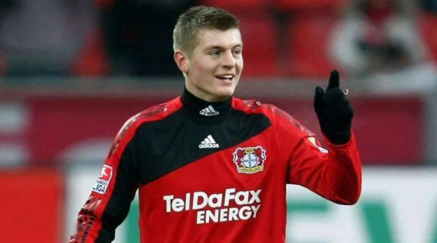 如何看待皇马内部已承认中场更新换代计划失败这一评论？