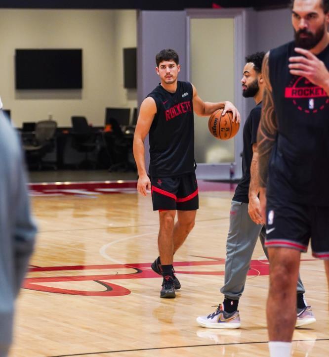 险胜步行者，火箭队再变阵！21岁射手重回首发，伊森改打小前锋