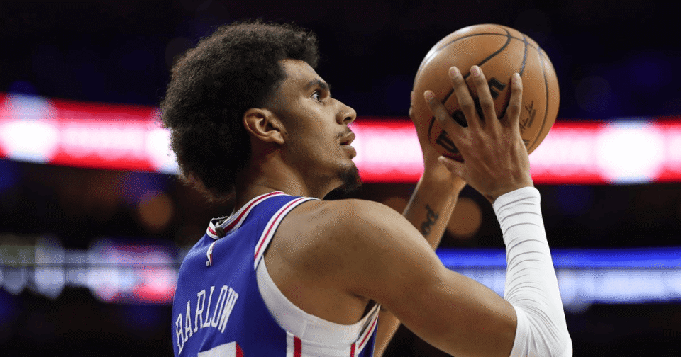 抢爆！巴洛和博纳半场合计抢下7个前场篮板，快船全队仅3个