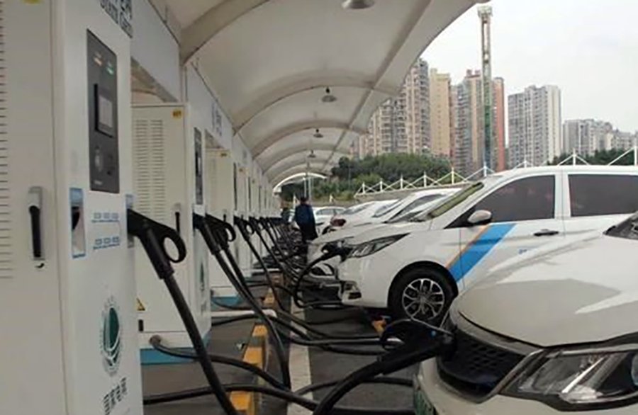 电动汽车充电时提前打开暖风，行驶中能否有效避免续航缩水？