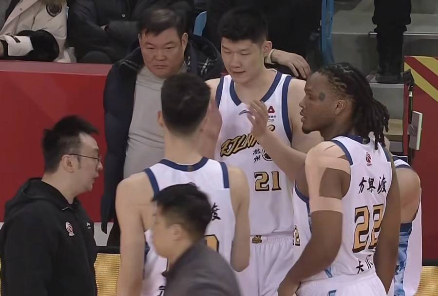 CBA爆大冷！吉林男篮6分力克广厦，布朗关键时刻表现灾难，姜伟泽19+6曾繁日12+9+5