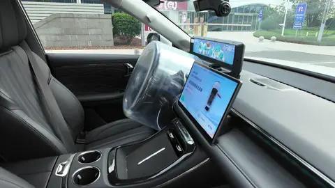 实探无人驾驶出租车：跑4公里13元，小马智行第七代Robotaxi今日开始接单