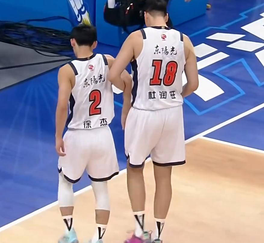 广东最新三大消息!徐杰伤情公布,朱芳雨决定回购徐昕,奎因荣膺联盟最佳_外援_广州_上海