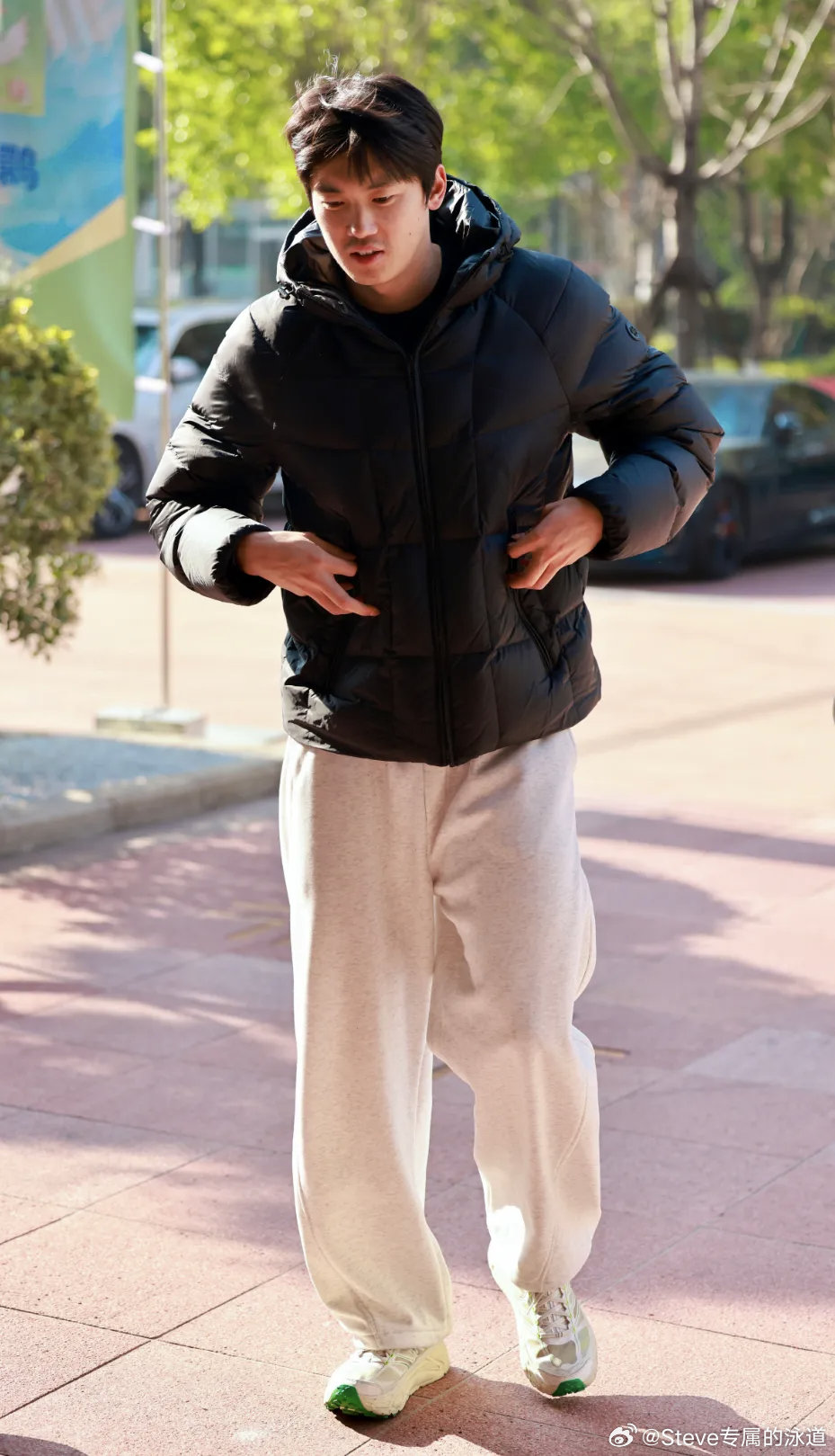 奥运冠军汪顺探访杭州智力大厦，体验亚运棋类赛场