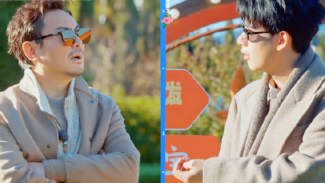 记者：趣事， 小胡：谁去世了