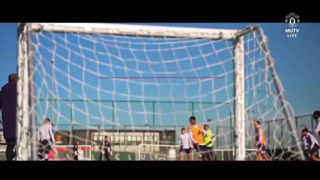 曼联全队开始备战第25轮周六晚上20点半对阵热刺的比赛！