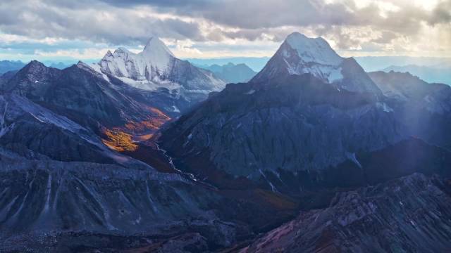 人民日报倡导旅行者心态，慢生活积蓄前行力量