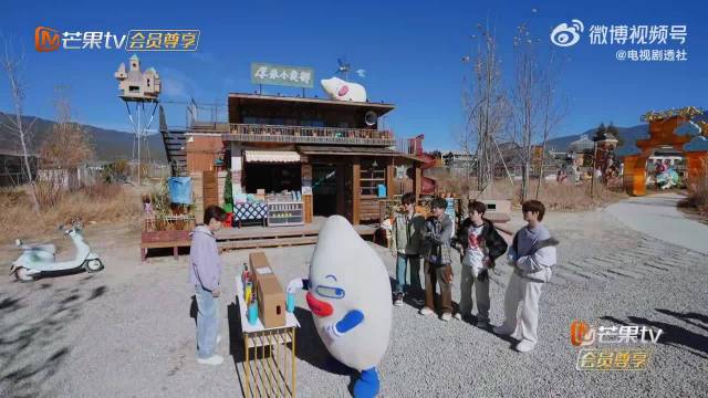 王铮亮精准拿捏游戏bug闯进蒸蚌赛道