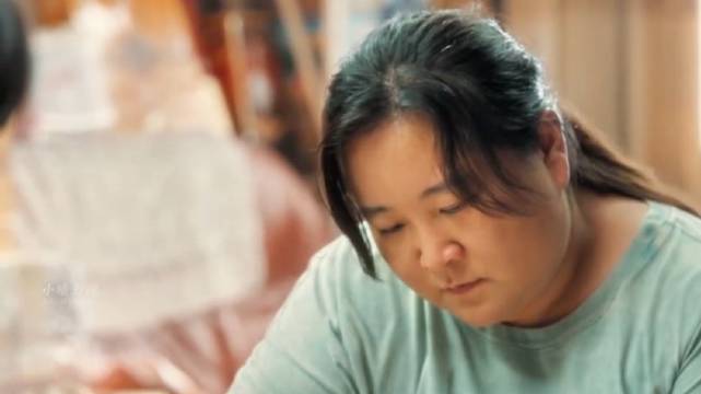 贾玲新片热辣滚烫演绎颓废女孩拳击逆袭