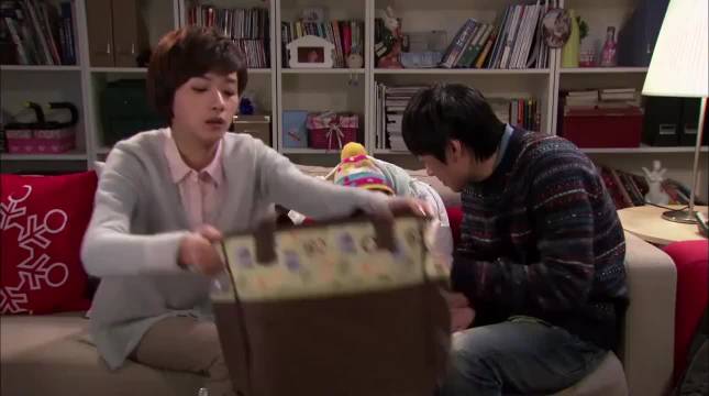 前夫利用孩子博得前妻同情，成功赖前妻家过夜