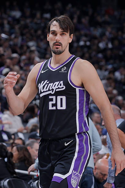 绿军压哨交易！武切维奇联手双探花，奢侈税狂降2250万