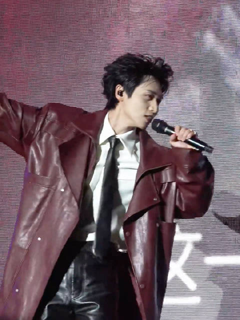 舞台直拍！好听又养眼 魏晨完全daddy级别