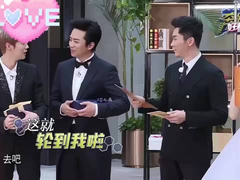 当迪丽热巴和鹿晗拥抱受阻时