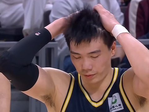 37岁大白边打不了CBA？2战广东暴砍40分31板6帽，朱芳雨如坐针毡