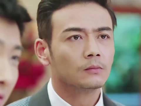 总裁因项目失败被迫当代驾，在酒会上被下属认了出来