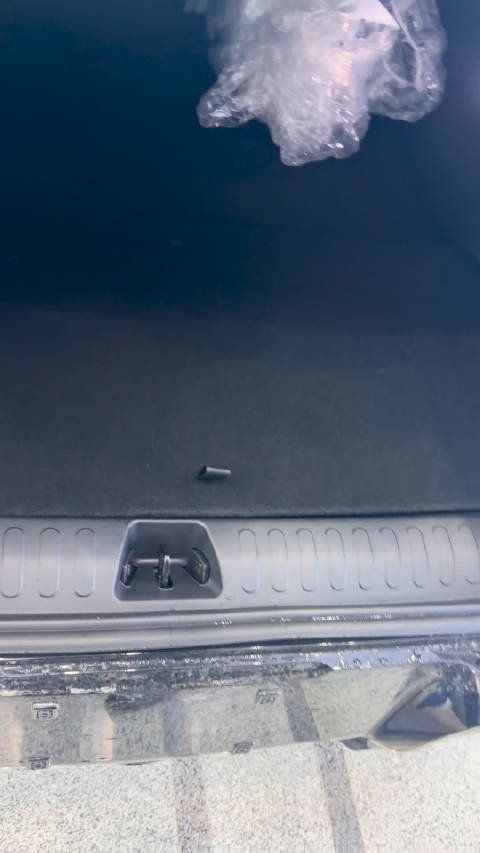 极狐阿尔法S5后备箱里居然暗藏低音炮