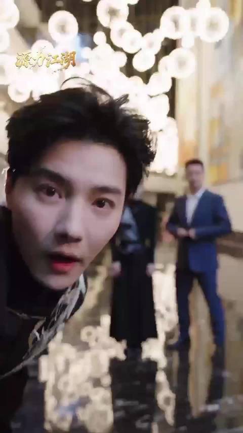 李连杰首拍的短剧《源力江湖》开启预约了