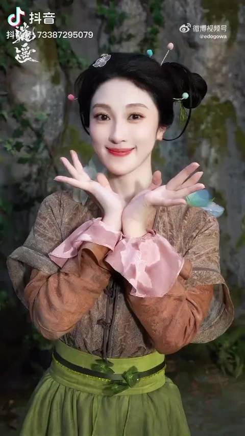 每部剧都能交到真心朋友，挺好，真实又真诚，谭松韵肖瑶