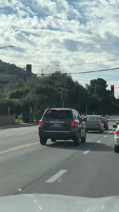 美国洛杉矶街头发现了广汽丰田的汉兰达？！