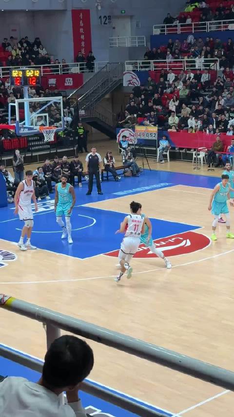 小狮子们也在治愈艾伦呀