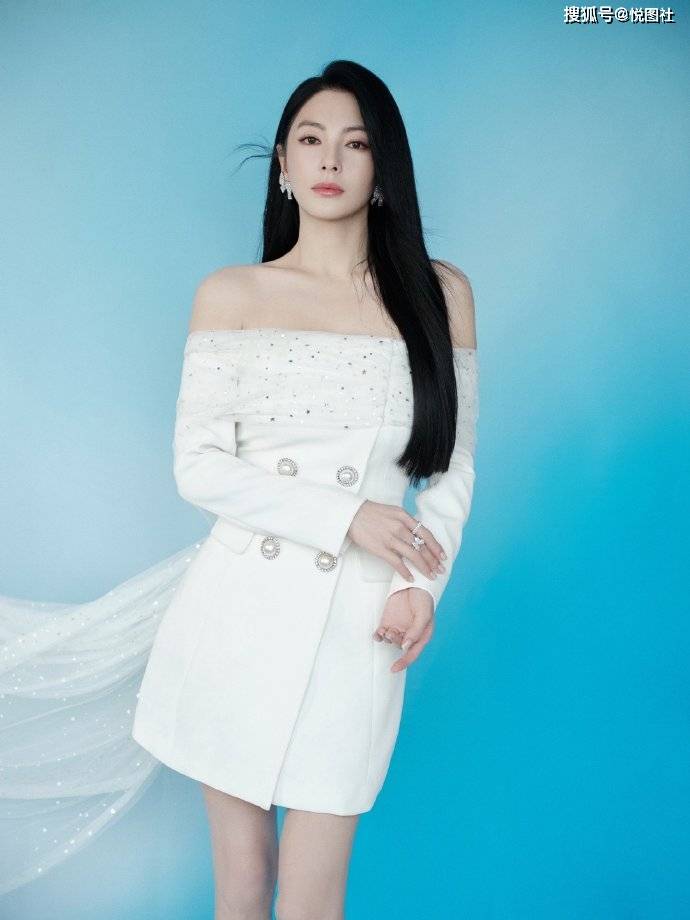 张雨绮白纱星光裙：优雅与清甜的高阶融合