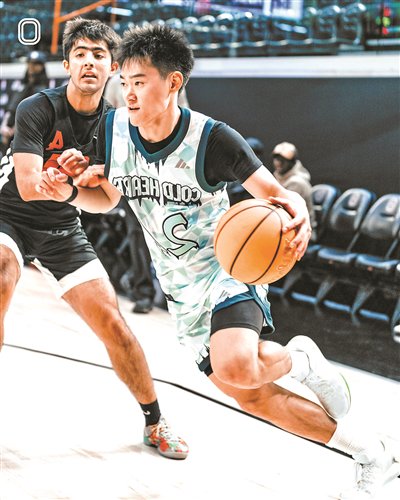 篮坛新星多元路 谁行谁上