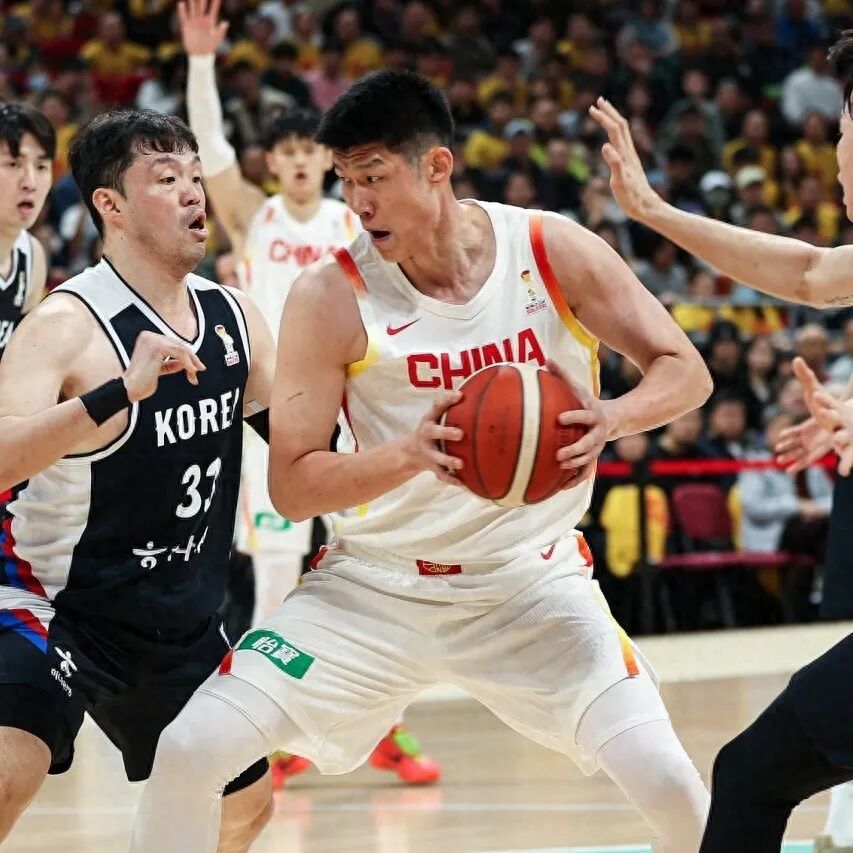 男篮动态!12月1日早上,中国男篮传来赵睿、胡金秋和廖三宁的新消息