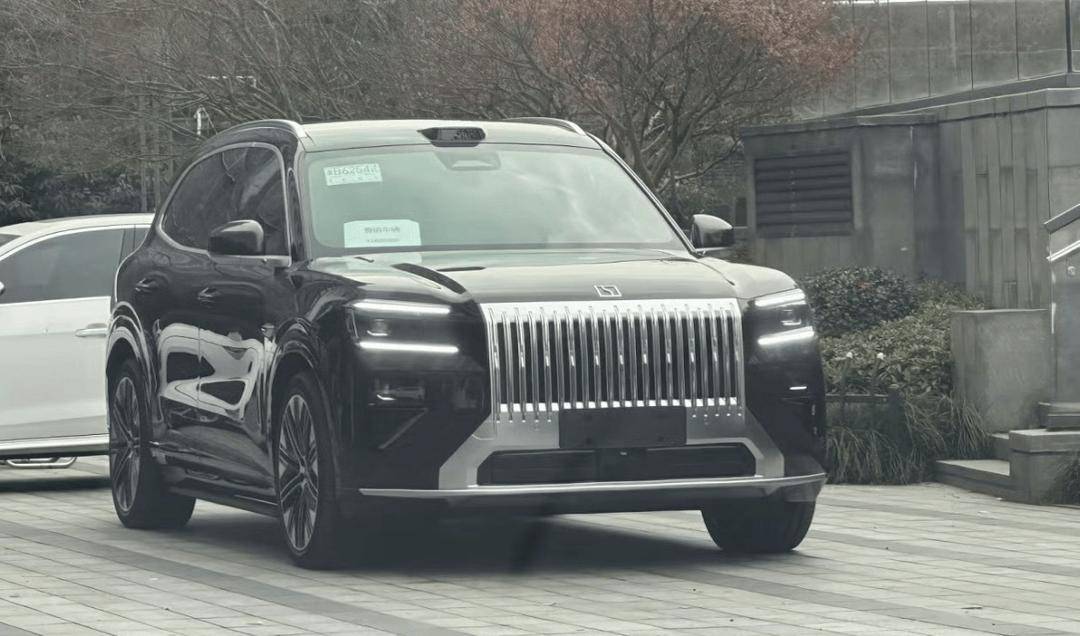 极氪8X实车曝光！超1400马力+5座6座任选，能否撼动理想L9地位？