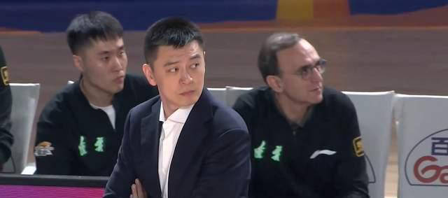 辽宁媒体曝杨鸣已下课,助教乌戈·洛佩斯接棒,辽篮能否重回巅峰?