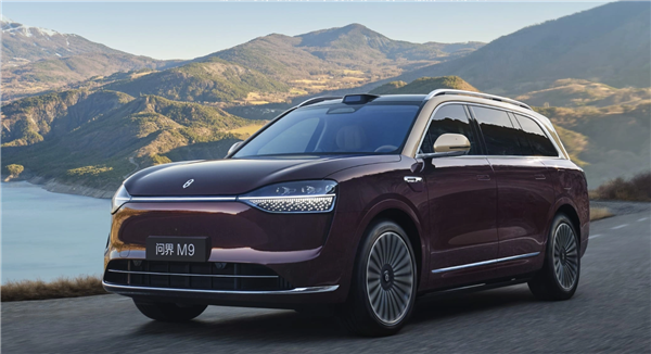 问界M9以83.6%保值率登顶2026插混车型一年期榜首 - 汽车