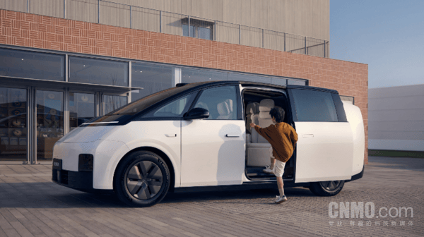 理想汽车双冠：MEGA与L9领跑2025年保值率榜单！