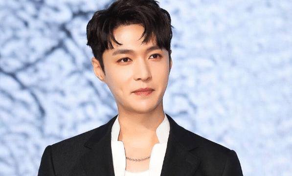 多才多艺的张艺兴,从小掌握了很多技能,如今事业有成