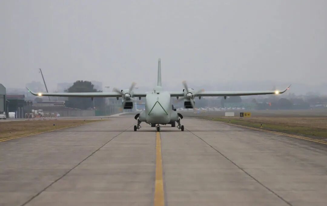 全球首款混合动力无人运输机,首飞成功!