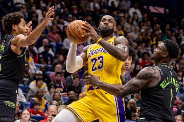 墨菲42分白费！湖人双核60分导演逆转，末节一波流带走鹈鹕送其8连败