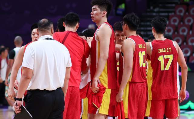 中国男篮21人集训大名单出炉！广东三人入选，本土得分王再次无缘