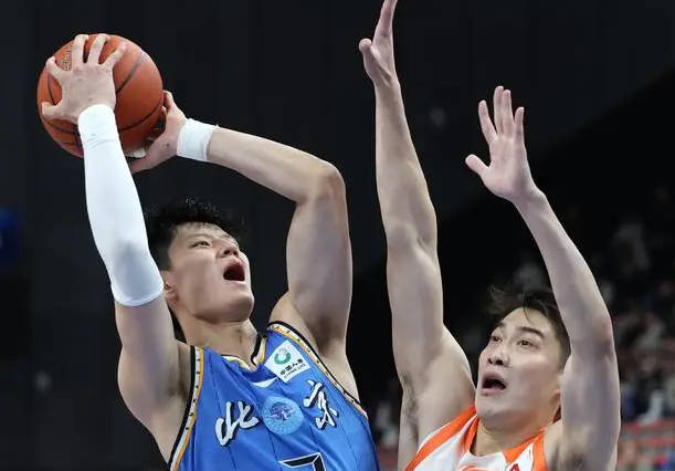 曾凡博腰伤复发归期待定 许利民：打出现有人员水平